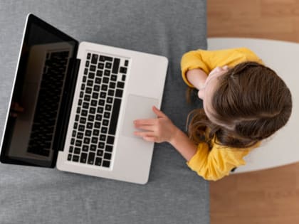 К старту учебного года учителя и школьники ЕАО получили новые функции в Сферуме