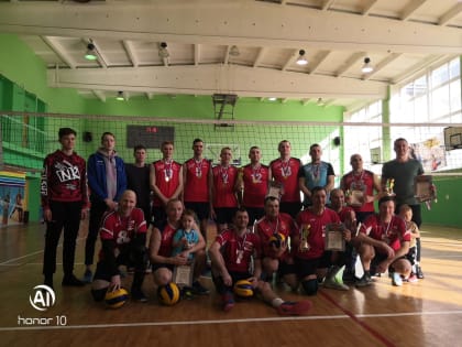 Победителя городского чемпионата по волейболу определили в Биробиджане