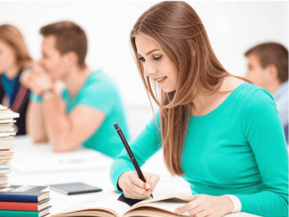 Рост цен на обучение в московских вузах продолжает удивлять