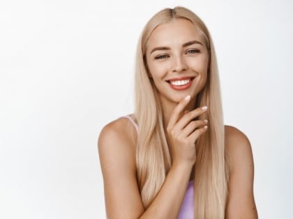 Здоровые волосы, кожа и ногти: продукты, которые стоит употреблять женщинам после 40