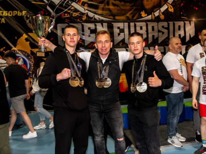 Рекорды России, Европы и мира установили богатыри из г. Облучье ЕАО на соревнованиях в Хабаровске