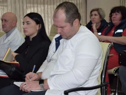 Главный невролог ДФО Дмитрий Хан работает с врачами ЕАО 