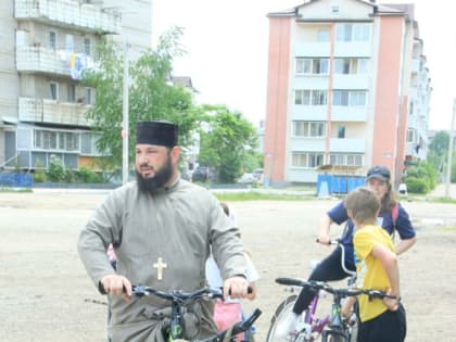 В Биробиджане состоялся велопробег с установкой Памятной доски на Казачьей Сопке