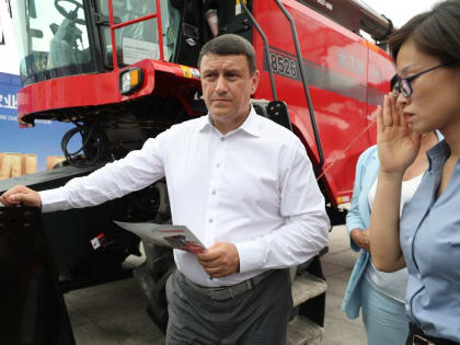 Делегация ЕАО на выставке сельскохозяйственной техники в Цзямусы