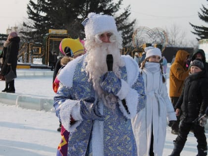 А диплом ты нам принёс? — Дедов Морозов могут отправить получать педагогическое образование в ЕАО