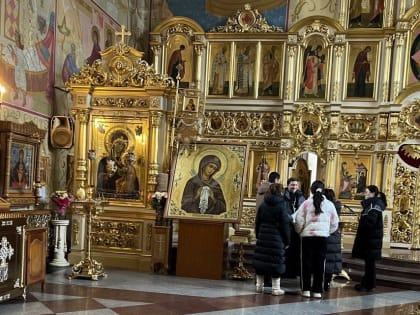 Участники фестиваля «Этносфера» побывали с экскурсией в Благовещенском кафедральном соборе Биробиджана