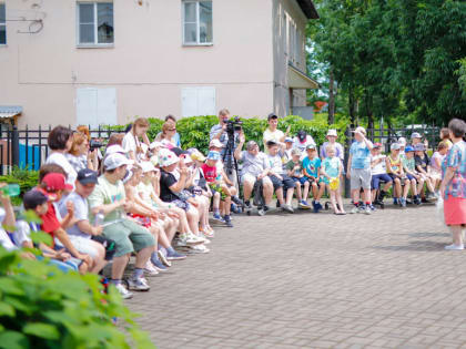 Во время каникул биробиджанские школьники продолжают знакомиться с различными профессиями