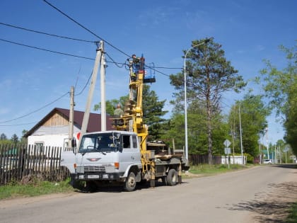 В Биробиджане продолжают модернизировать систему уличного освещения