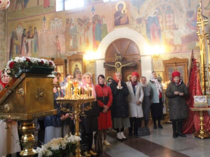 Антипасху отметили православные верующие в Благовещенском кафедральном соборе Биробиджана