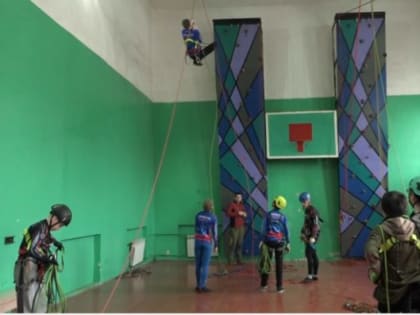 Первенство ЕАО по спортивному туризму на пешеходных дистанциях в закрытом помещении прошло в Биробиджане