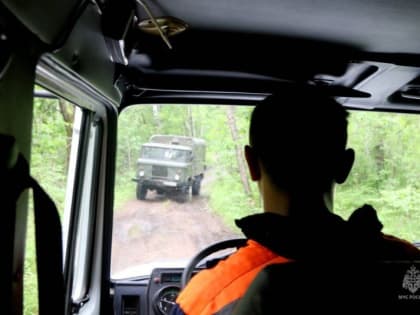 ЧП на турбазе в ЕАО: пострадала женщина, спасатели и медики пробивались к ней на вездеходе