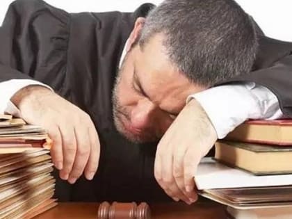 Эксперты оценили переплаты невысыпающимся россиянам в 3,5 трлн рублей