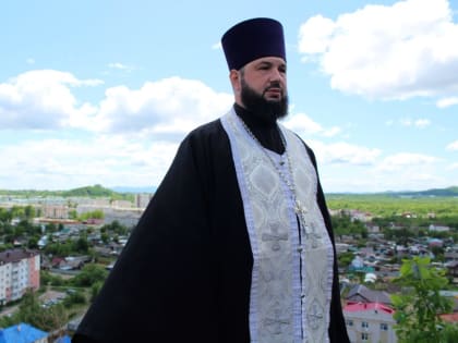 В честь 10-летия установки Поклонного Креста на Казачьей сопке совершен благодарственный молебен