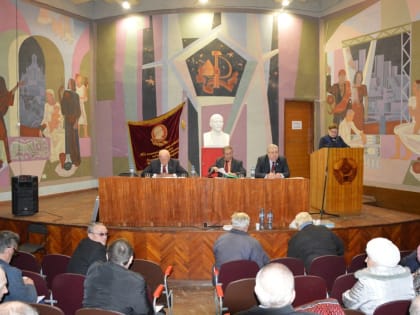 От успешной борьбы против муниципальной реформы — к победе на местных выборах: коммунисты ЕАО провели пленум обкома