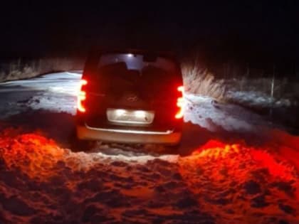 В снежный плен попали поздним вечером на трассе несколько водителей в ЕАО