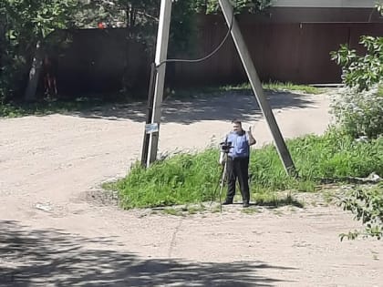 Провокация не удалась: Владимир Сахаровский коротает день возле предприятия депутата Ивана Проходцева