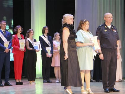 Вручение аттестатов выпускникам школы №8