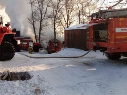 Вовремя разбудил жильцов загоревшегося дома бдительный сосед в г. Облучье ЕАО