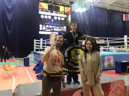 Чемпионом ДФО стал кикбоксёр из ЕАО на соревнованиях в Якутске