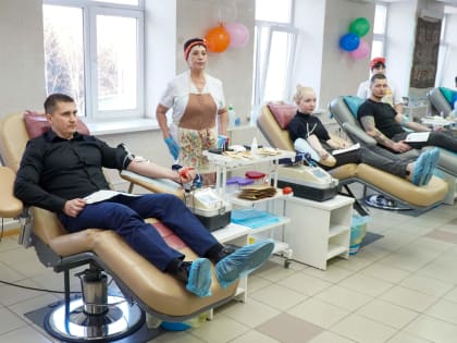 Кровь сдали мэр Биробиджана и председатель городской Думы