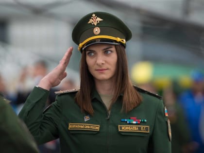 Песков одёрнул критикующих Исинбаеву