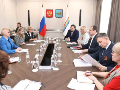 Высокую значимость работы профсоюзов отметил губернатор ЕАО Ростислав Гольдштейн