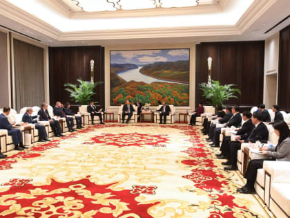 Глава ЕАО встретился с руководством коммунистической партии Китая в провинции Хэйлунцзян