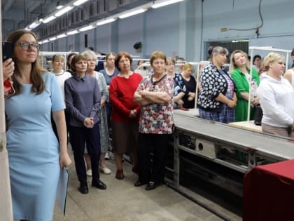 С Днём лёгкой промышленности поздравили коллектив легендарной фабрики в Биробиджане