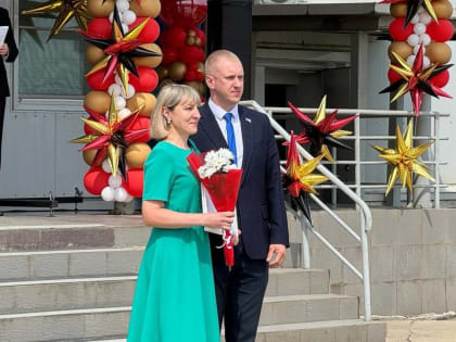 Накануне Дня металлурга в селе Снарский, состоялось торжественное вручение наград его работникам ГОК