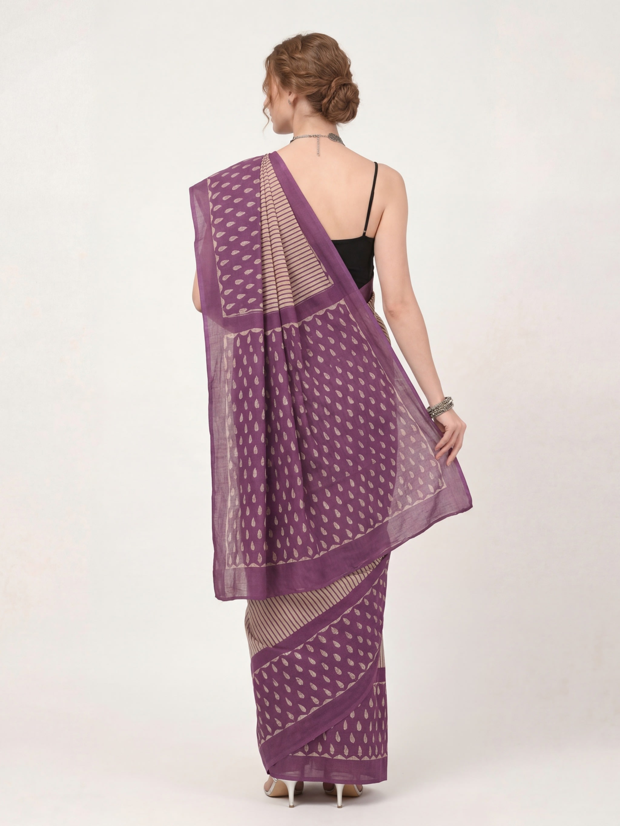 Traditional Block Print Mulmul Cotton Saree - Image 5