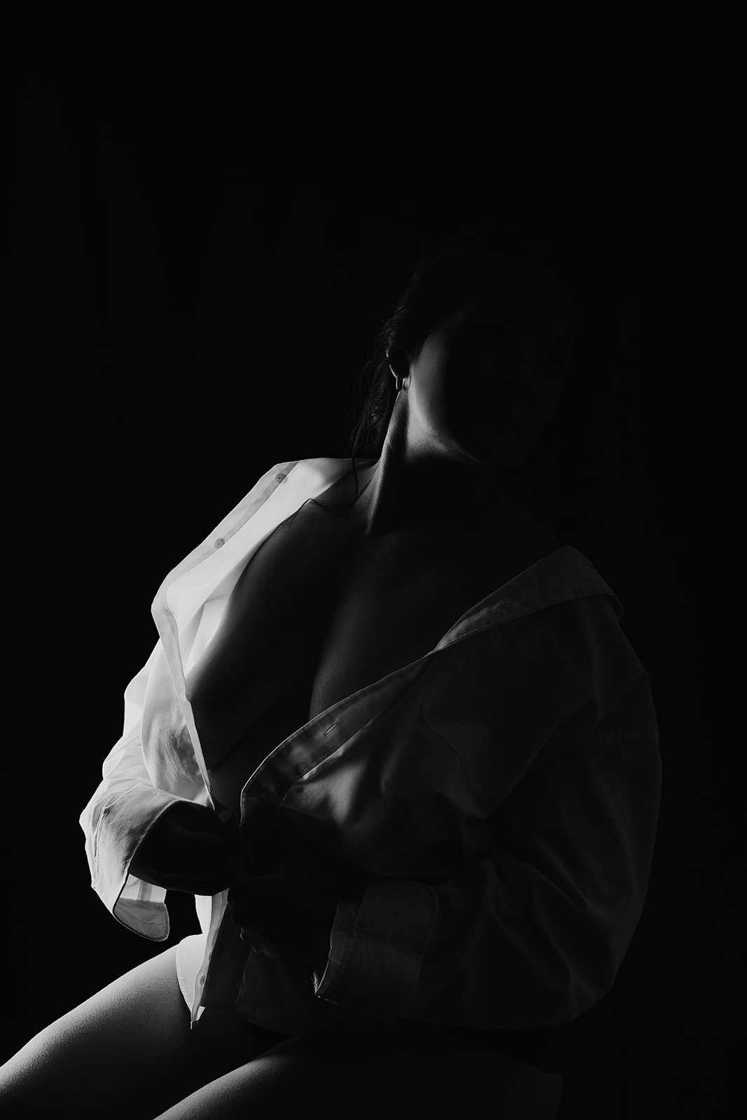 West Kelowna boudoir photographer — timeless fine art studio portrait