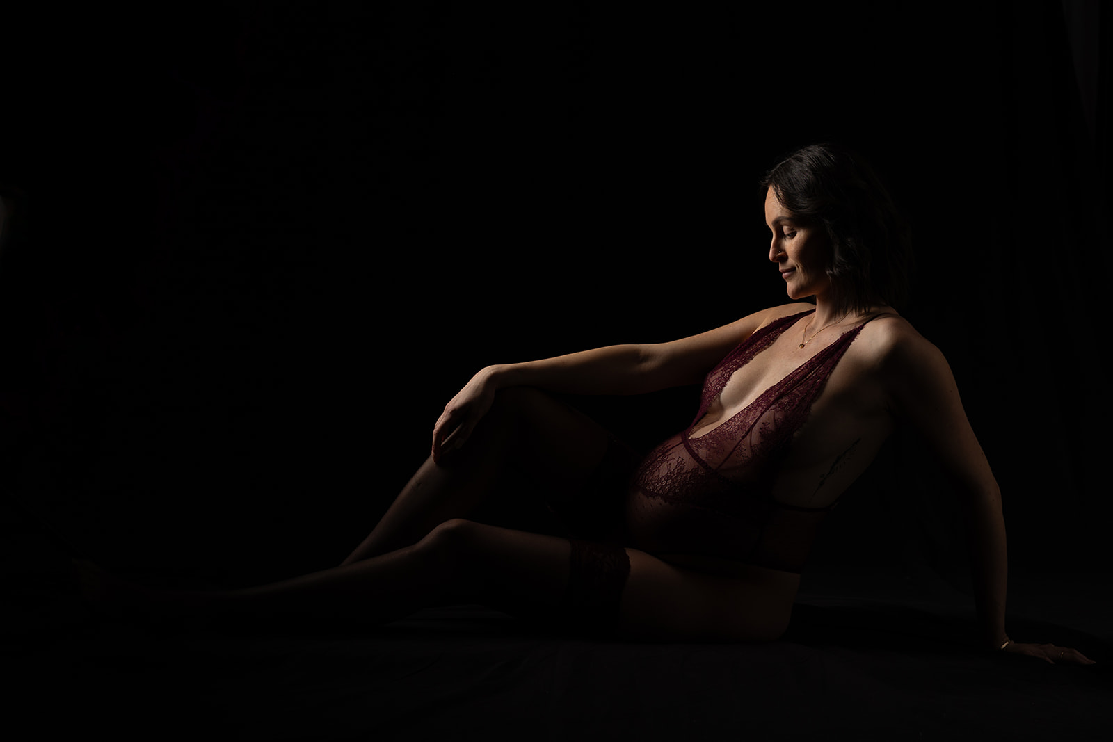 Fine art maternity portrait West Kelowna — wide studio session