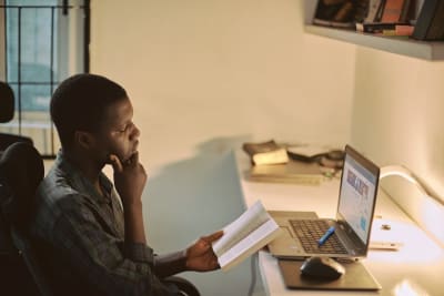Why Meetings Replace Thinking in Most Companies