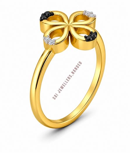 Four Leaf Clover Gold Ring view 2