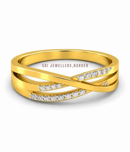Criss Cross Gold Ring view 3