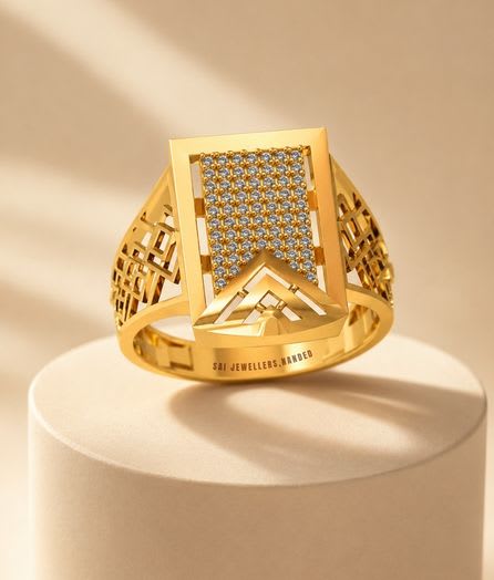 Arrow Crest Gold Ring - View 1