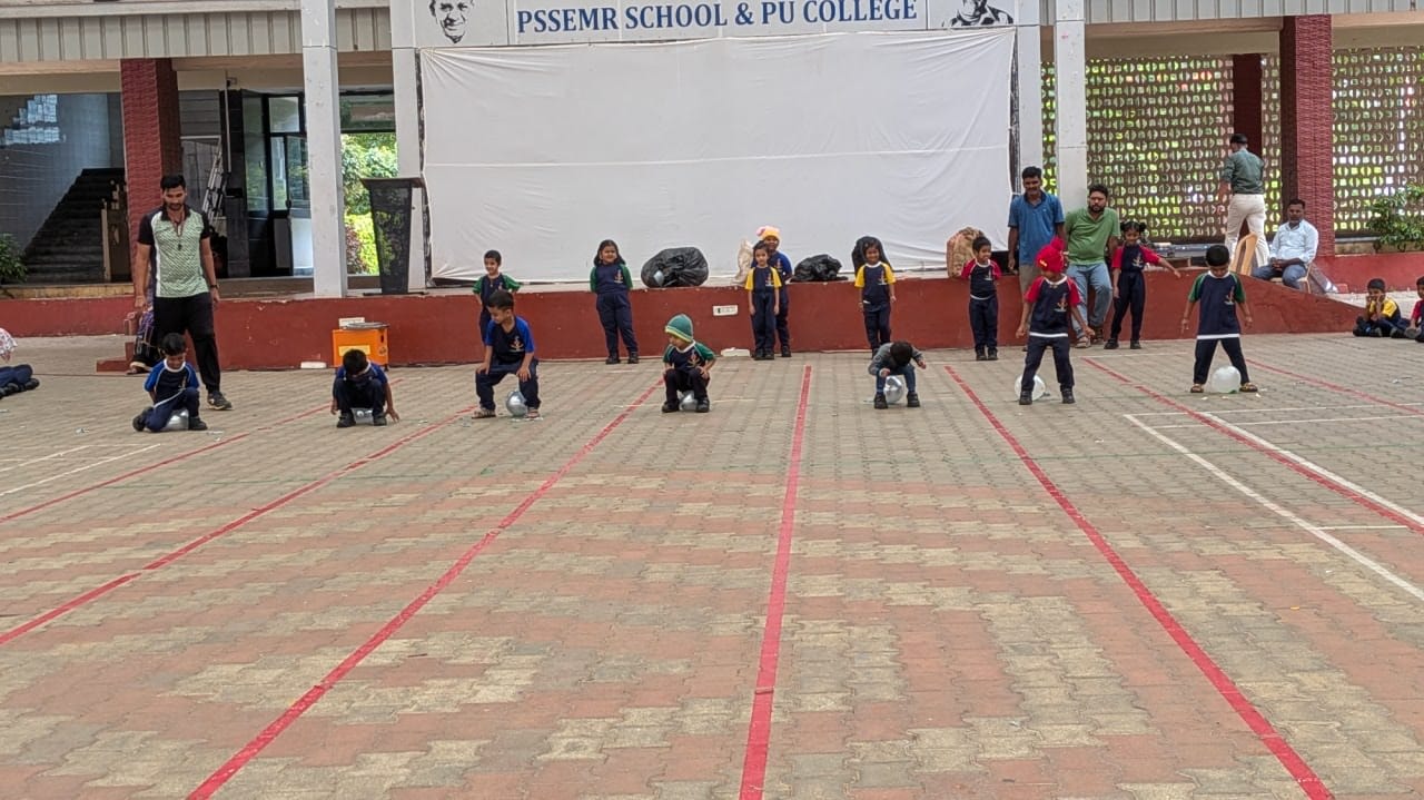 Inter-House Zig Zag Race and Balloon Bursting Competition for CBSE Boys and Girls (Nursery, LKG & UKG)