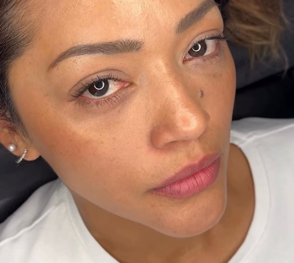Labios micropigmentados