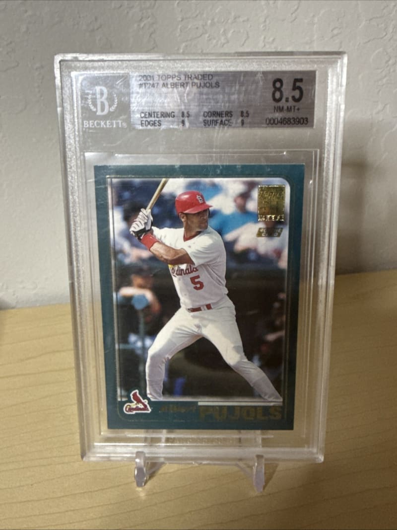 2001 Topps Traded Albert Pujols #T247 front