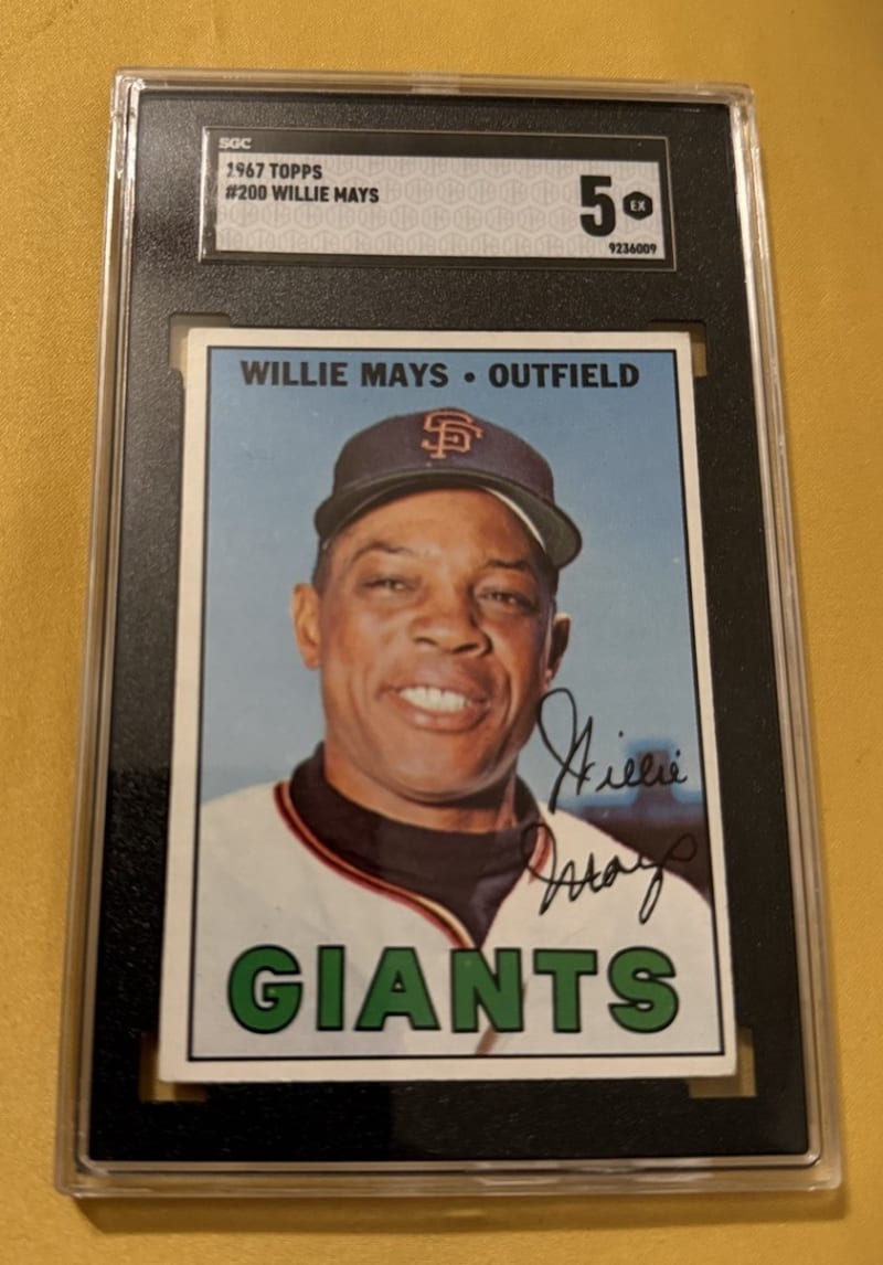 1967 Topps Willie Mays #200 front
