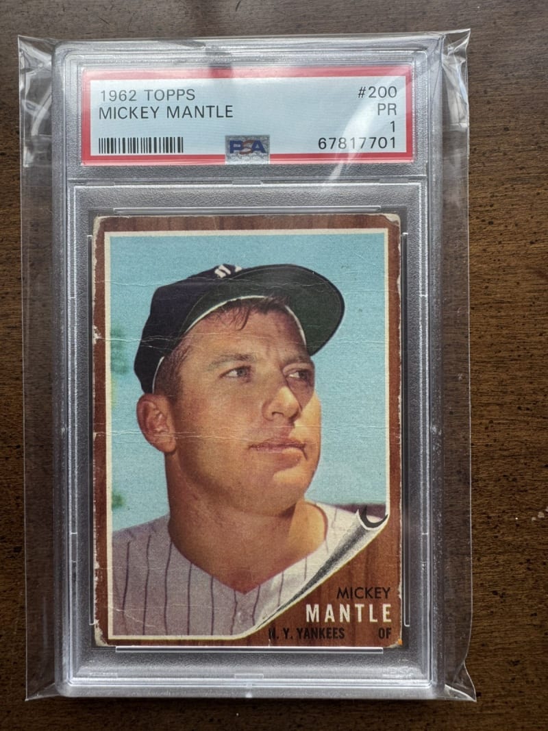 1962 Topps Mickey Mantle #200 front
