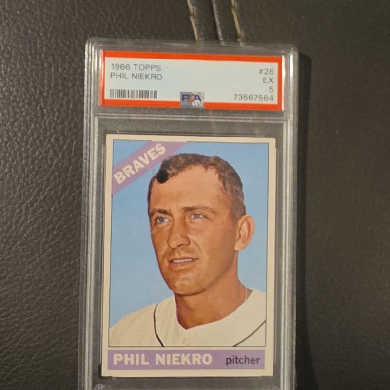 1966 Topps Phil Niekro #28 front