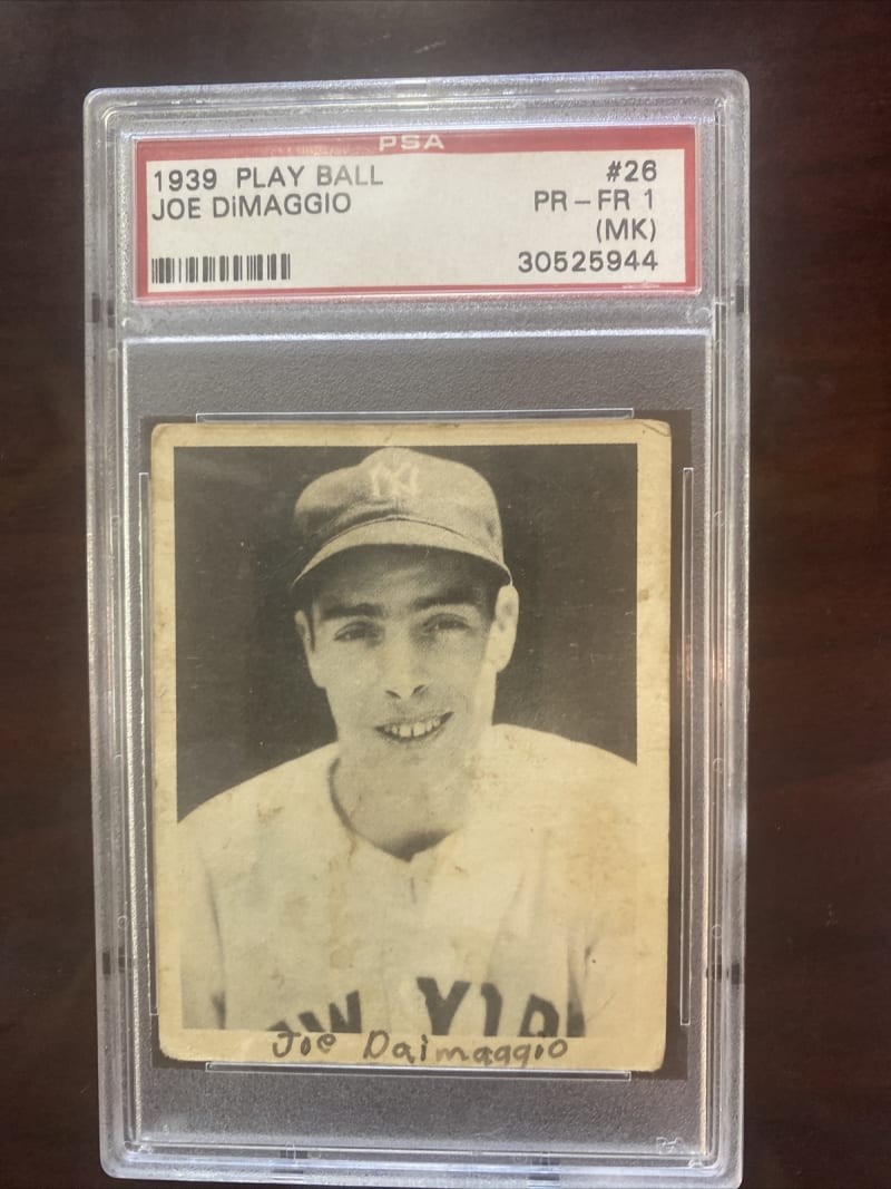 1939 Gum Inc. Play Ball Joe DiMaggio #26 front