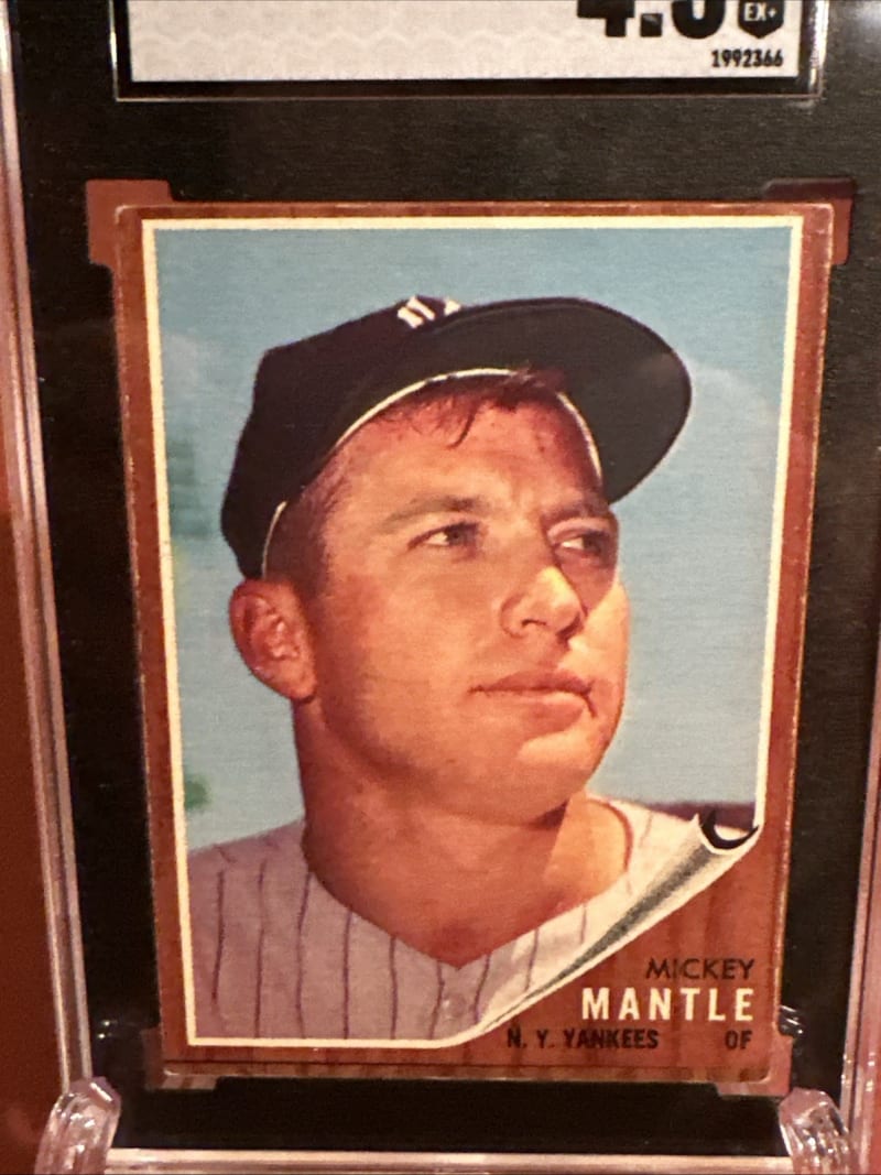 1962 Topps Mickey Mantle #200 front