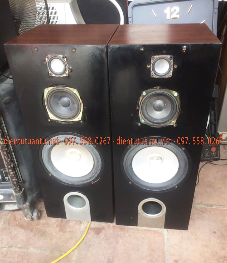 Thông qua bài viết trên công ty điện tử Tuấn Tú đã giới thiệu đến quí khách đơn vị chuyên thực hiện công việc thu mua loa cũ, hư hỏng giá cao tại Tp Hồ Chí Minh, với kinh nghiệm nhiều năm trong nghề chúng tôi sẽ đáp ứng tốt nhất các yêu cầu quí khách đề ra trong thời gian ngắ