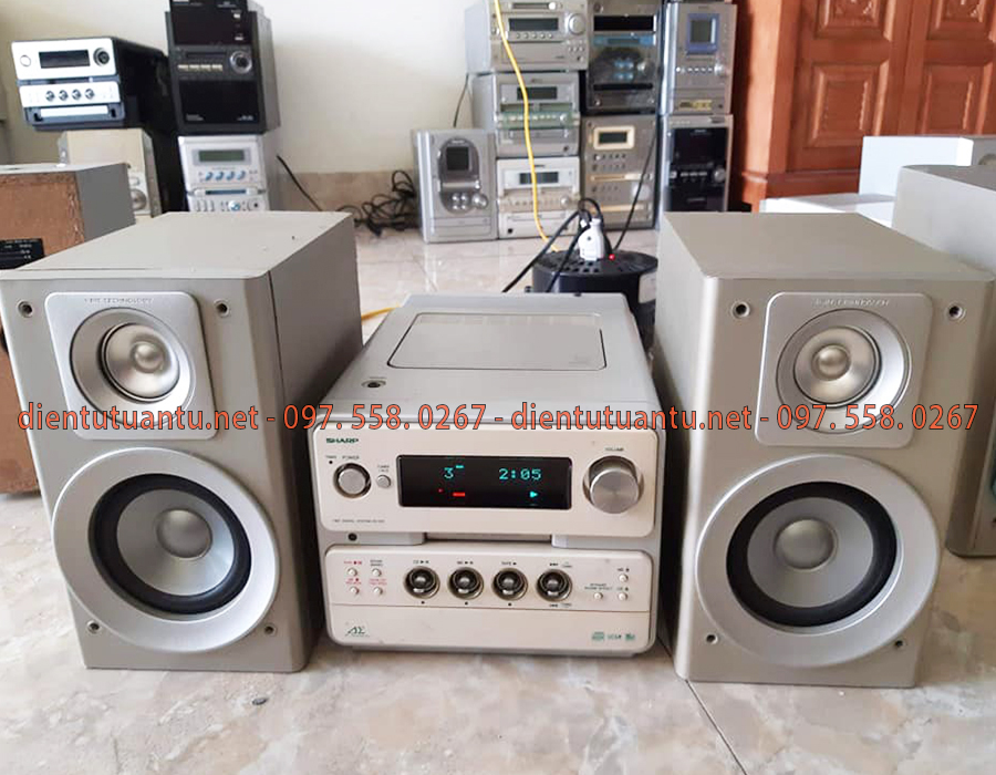 Dịch vụ thu mua dàn âm thanh đã qua sử dụng cung cấp bởi công ty điện tử Tuấn Tú là sự lựa chọn không thể nào tốt hơn khi quí khách có nhu cầu thanh lý dàn âm thanh đã qua sử dụng, dàn âm thanh hư hỏng, cũ, lỗi thời,... với đội ngủ định giá chuyên nghiệp, thực hiện công việc linh động, hổ trợ quí khách rất nhiều khâu trong quá trình thu mua, hoàn toàn có khả năng đáp ứng đa dạng các yêu cầu quí khách đề ra.