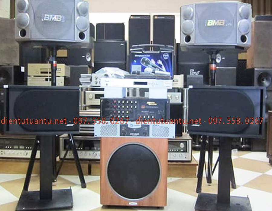 Công ty điện tử Tuấn Tú là đơn vị có uy tín cao, đa dạng trong dịch vụ thu mua, sửa chữa các thiết bị điện tử cũ từ tivi, amply, loa, dàn karaoke,... dựa vào từng yêu cầu quí khách đề ra mà chúng tôi mang đến dịch vụ phù hợp nhất, hổ trợ quí khách mọi lúc, mọi nơi khi có nhu cầu sử dụng dịch vụ chúng tôi cung cấp, hãy liên hệ trực tiếp với chúng tôi để nhận được sự tư vấn tốt nhất.