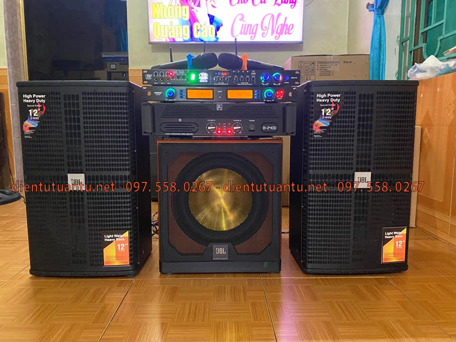 Thông qua bài viết trên công ty điện tử Tuấn Tú đã giới thiệu đến quí khách đơn vị chuyên nhận thu mua dàn karaoke cũ giá cao, quá trình thực hiện diễn ra nhanh, là giải pháp tốt nhất cho dàn karaoke không còn sử dụng, đêm lại không gian thông thoáng cho ngôi nhà, giúp tận dụng tối đa không gian nhà.
