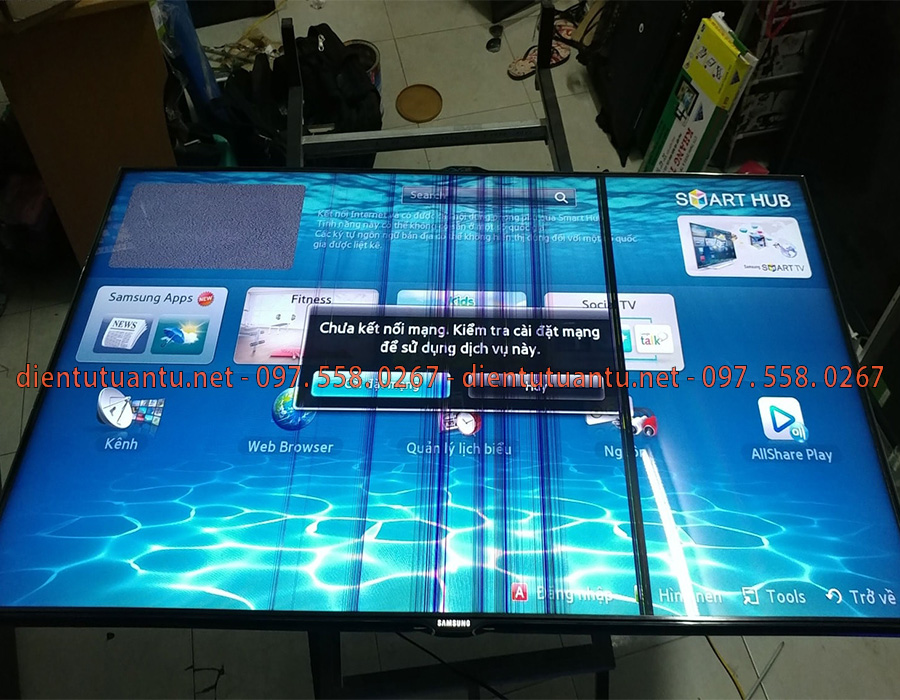 Dịch vụ sửa tivi chuyên nghiệp giá rẻ cung cấp bởi công ty điện tử Tuấn Tú được thực hiện bởi đội ngủ nhân viên có trình độ chuyên môn cao, trang bị thiết bị hổ trợ đầy đủ, luôn sẳn sàng đáp ứng các yêu cầu quí khách đề ra khi cần, được rất nhiều khách hàng tin tưởng và đánh giá cao bởi sự chuyên nghiệp, tận tâm, giá thành rẻ nhất.