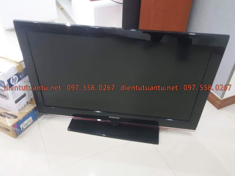Công ty điện tử Tuấn Tú là đơn vị có uy tín cao, đa dạng trong dịch vụ thu mua, sửa chữa các thiết bị điện tử cũ từ tivi, amply, loa, dàn karaoke,... luôn cung cấp đến quí khách hàng mức giá cao, đội ngủ thu mua luôn tôn trọng các ý kiến quí khách đề ra, luôn đặt lợi ích đôi bên làm tiêu chí để thu mua, hãy liên hệ ngay với chúng tôi khi quí khách có nhu cầu để nhận được sư tư vấn và hổ trợ tốt nhất.